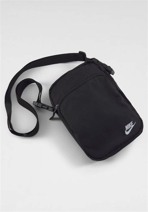 nike fitnesstasche damen|Nike umhängetasche.